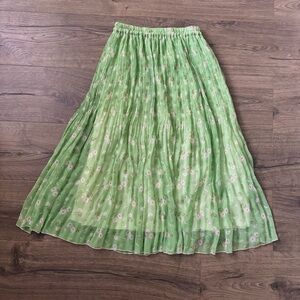 Green Daisy Floral Pleated Chiffon Midi Skirt